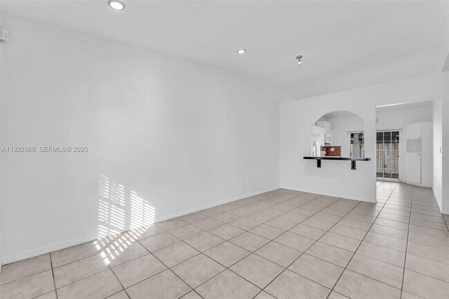 Photo - 7665 NW 183rd Ter