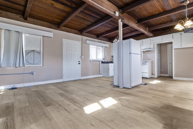 10040 Buena Vista St