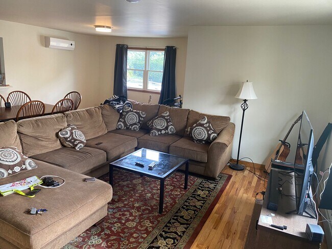 Photo - 710 W Camplain Rd Unit 4