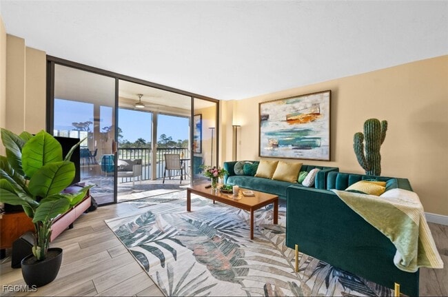 Photo - 413 Augusta Blvd Unidad 302