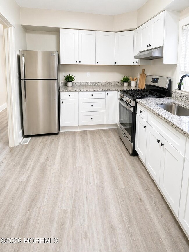 Photo - 21 Atkins Ave