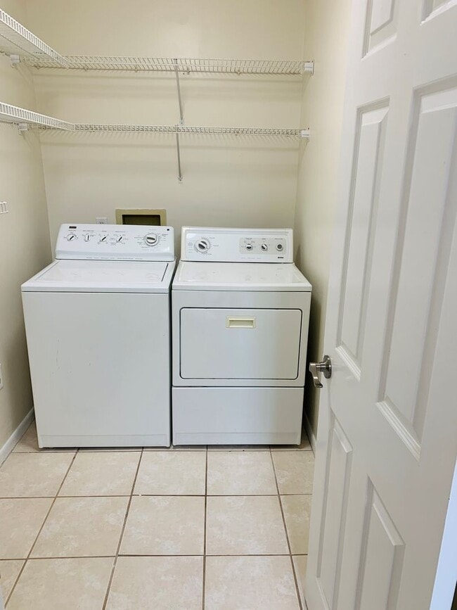 Photo - Lakewood Commons I206