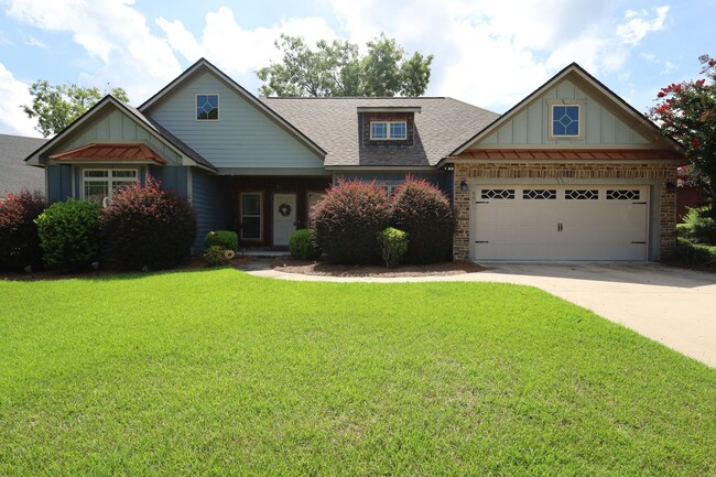 Building Photo - 4634 Amelia Cir