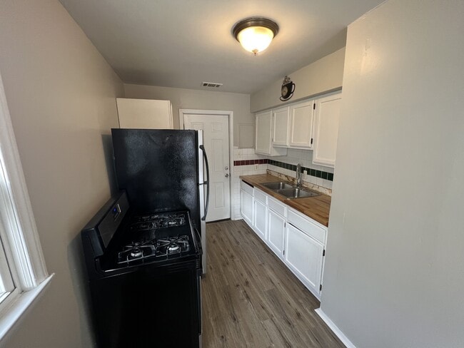 Photo - 13675 Marshall Ave