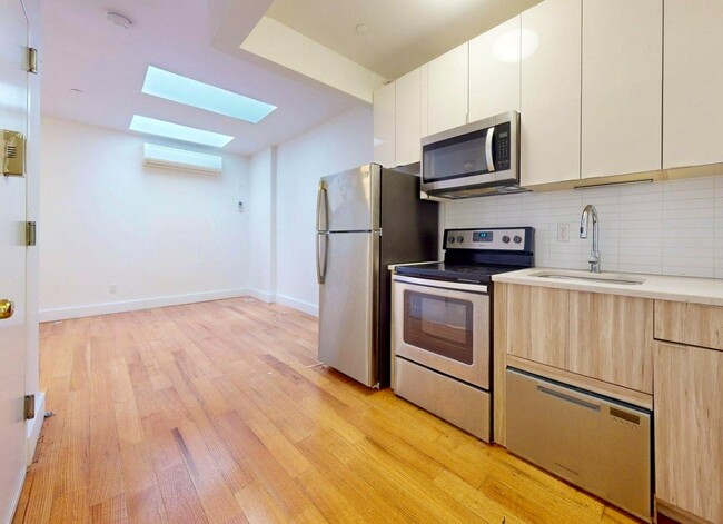 Photo - West 134th Street Unit 4PH