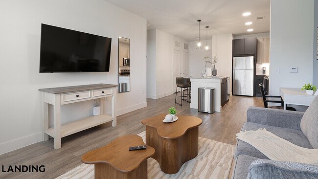 502 E College St Unit 311