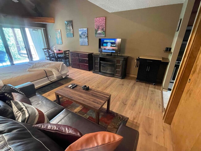 Photo - 961 Tamarron Dr Unit 555