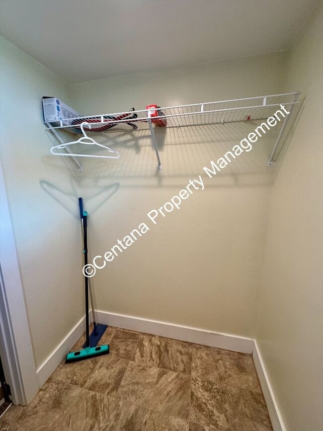 Photo - 616 E 4th St Unidad Basement