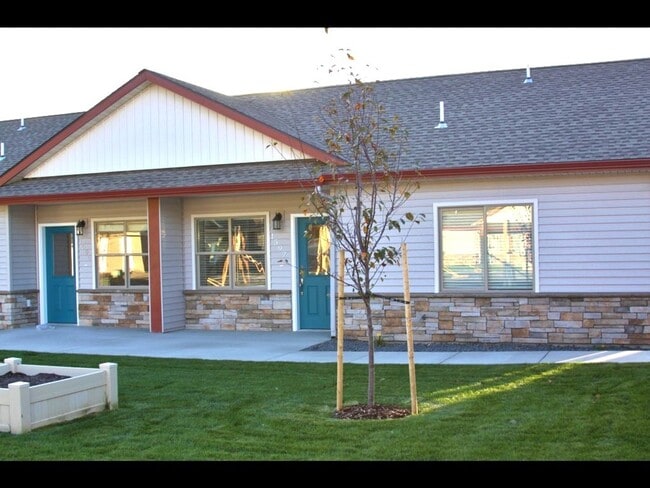 Building Photo - 1531 Tranquil Ln