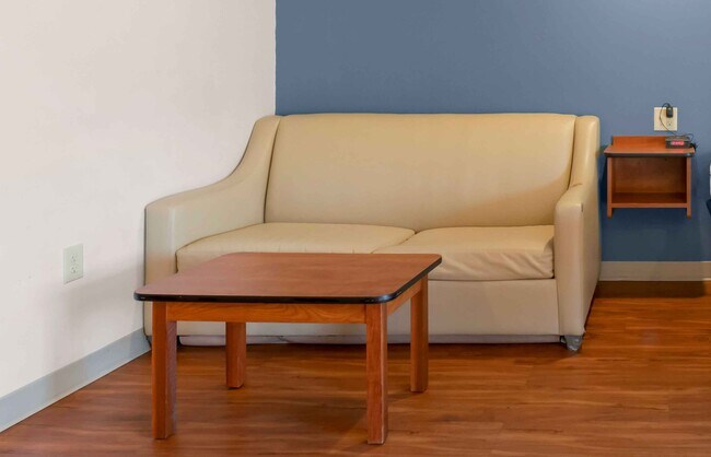 Furnished Studio-Jackson - South