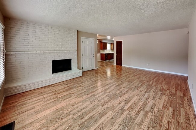 Photo - 10251029wo Unit 1025wo