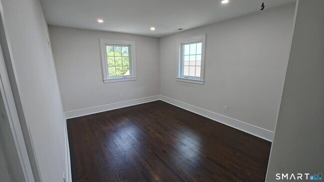 Photo - Poe Ct
