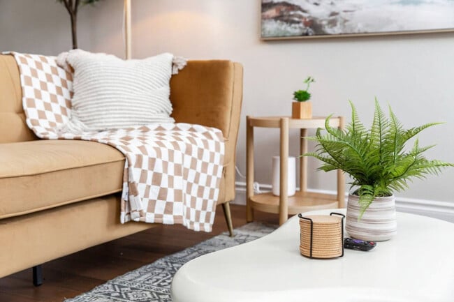 Photo - 10510-10132 132 St NW Unit SI ID1308611P