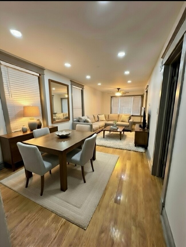 Photo - 1809 N Hermitage Ave Unit Garden