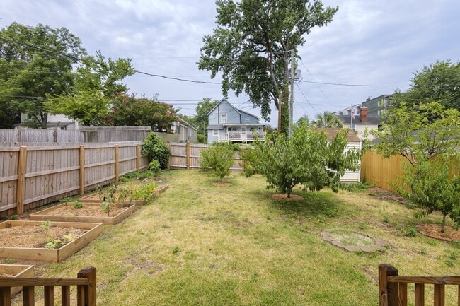 Photo - 206 Oliver St