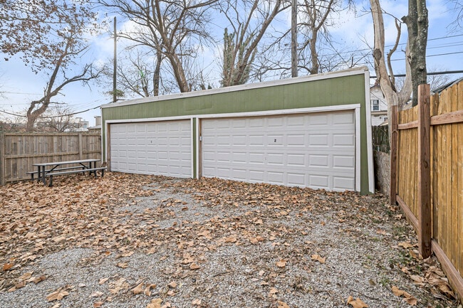 4 Car Garage - 4616 Tracy Ave Unit 1