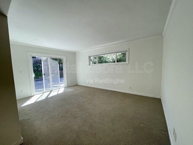 Photo - 626 Huntleigh Dr