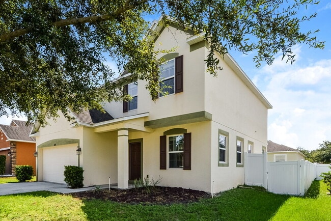 Photo - 2237 Aitkin Loop