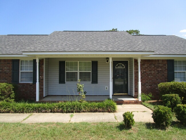 Building Photo - 2555 Nicholson Dr