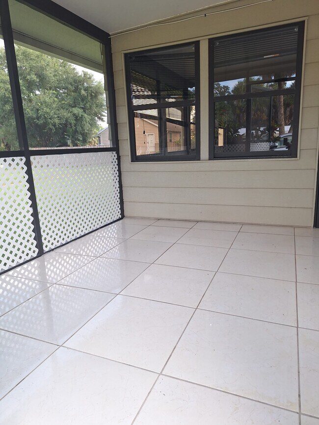 Photo - 17444 Raintree Ct