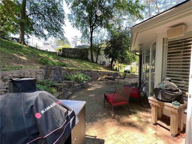 Photo - 42 Pine Lake Dr NW