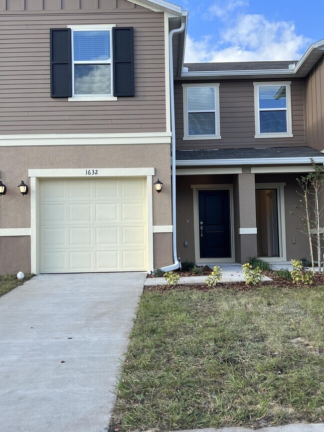 Building Photo - 1632 Papaya Cir. Rental