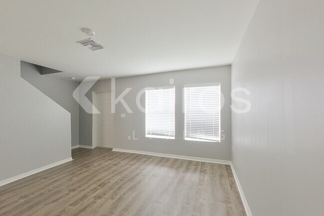 Photo - 528 NE 16th Terrace