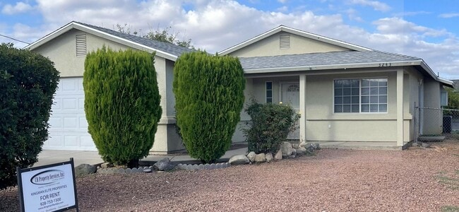 Building Photo - Three bedroom home