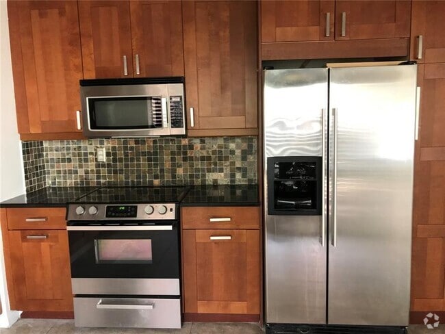 Building Photo - 131 NW 73rd Ave Rental