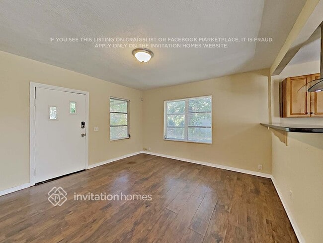 Photo - 9501 N Albany Ave