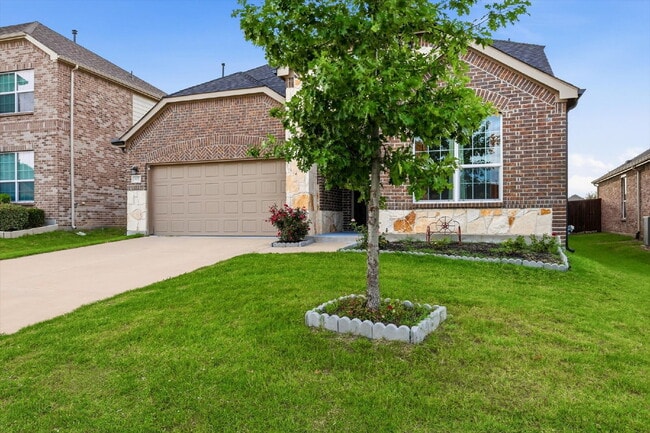 Photo - 4 Bed, 3 bath and 1 flex room in the heart of Anna Town Square.