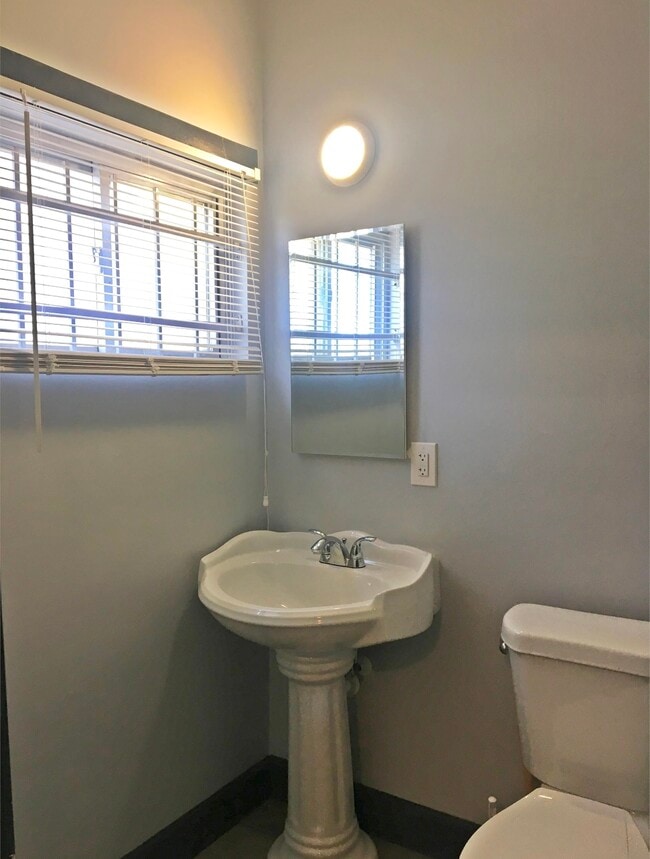 Photo - 829 Beckwith St SW Unit #3