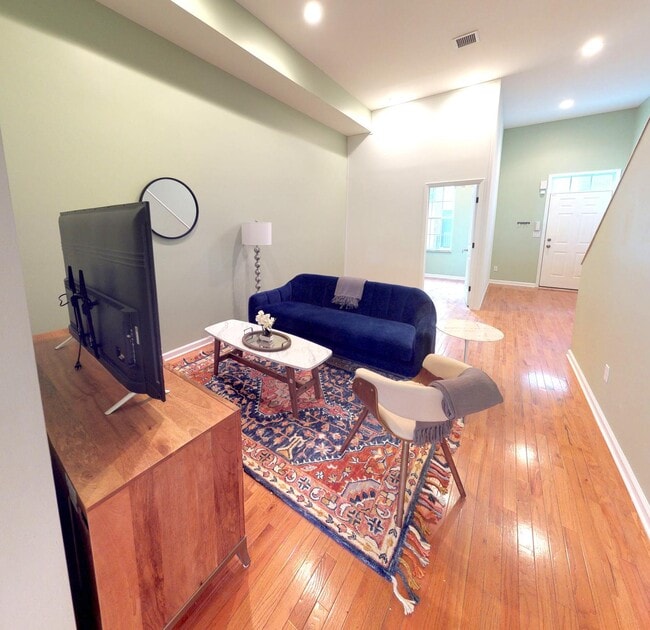 Photo - 1137 N Orianna St