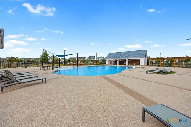Photo - 251 Chesterfield Dr
