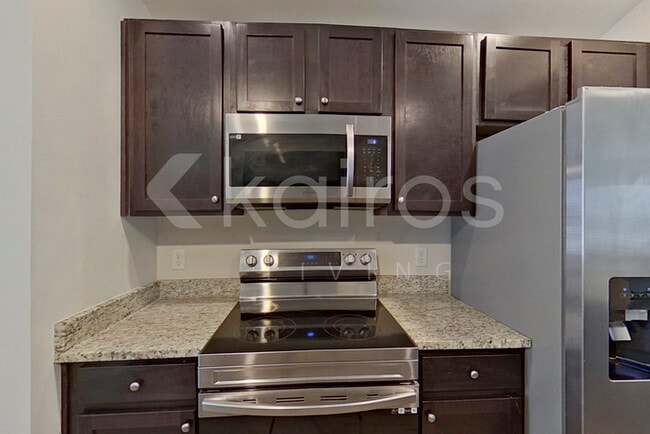 Photo - 113 Ebenezer Blf Wy