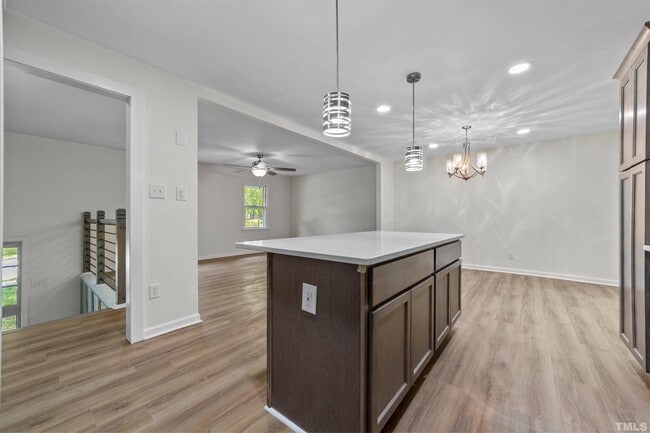 Photo - Room in House on Buckingham Rd