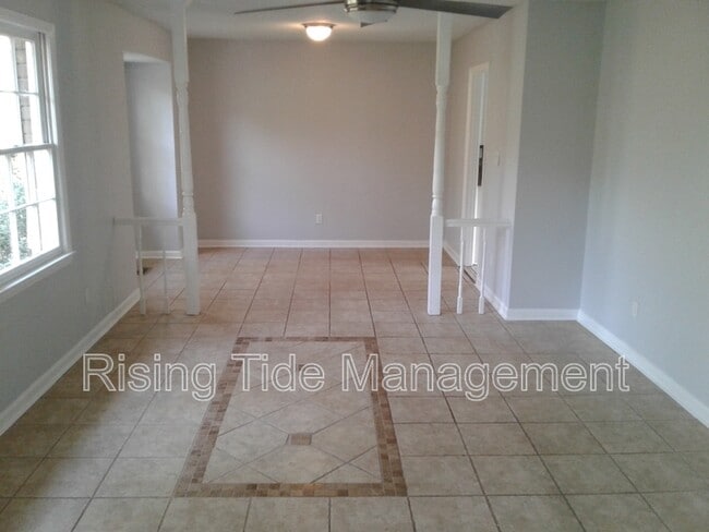 Photo - 1001 Christopher Dr