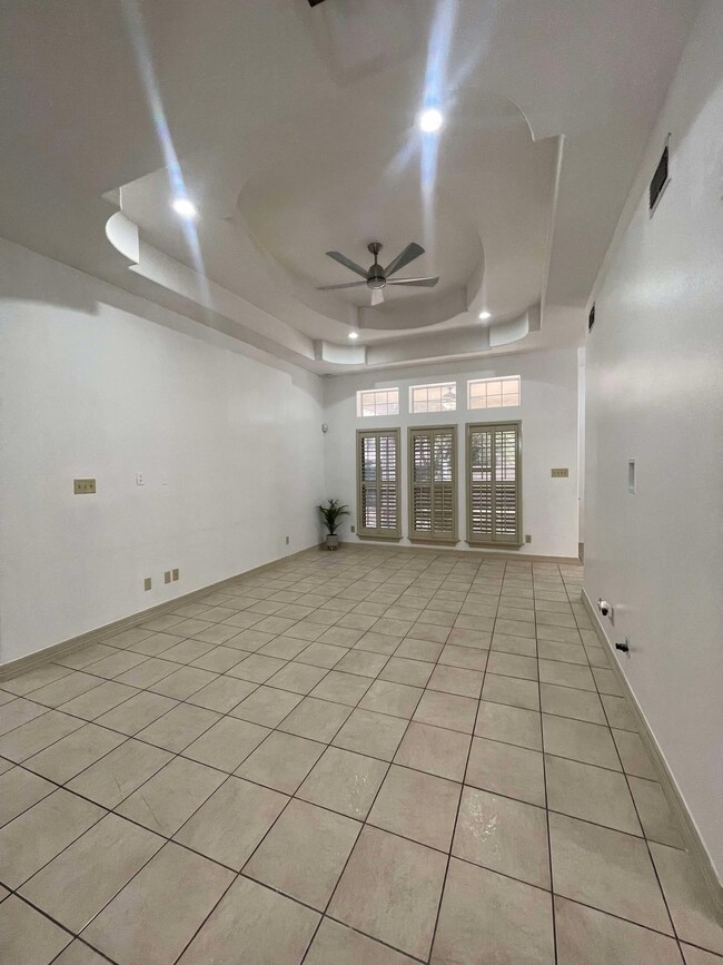 Photo - 1821 Lemonwood Dr