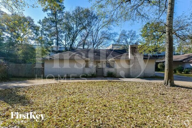 Building Photo - 214 Oakwood Dr Rental