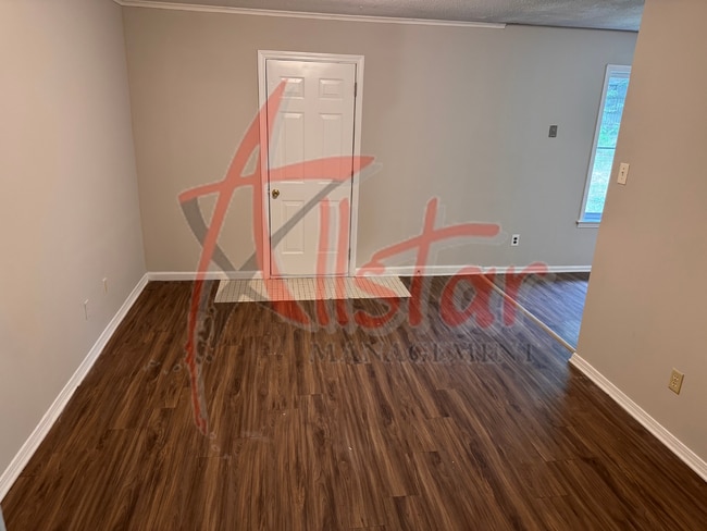 Photo - 6475 Forest Glen Dr