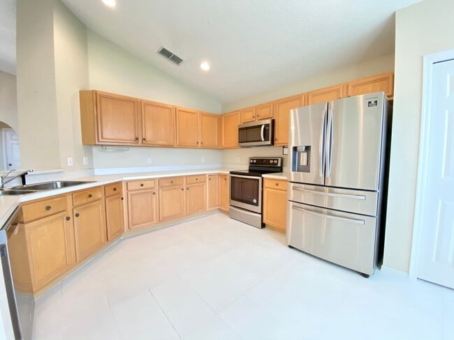 Photo - Beautiful Home with Water View in Waterfor...