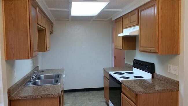 Photo - 7706 Northcrest Blvd