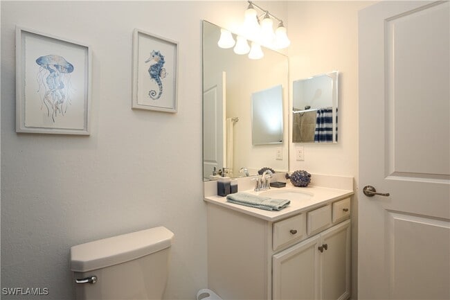 Photo - 2155 Hamlin St