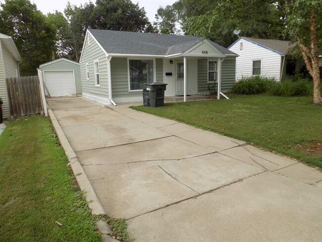 Photo - 4208 L St House