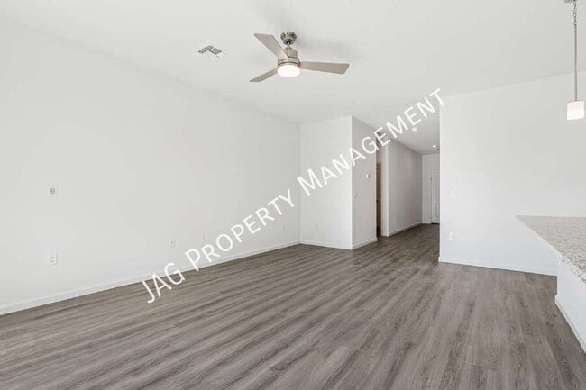 Photo - 2601 Hagoplan Ave SW