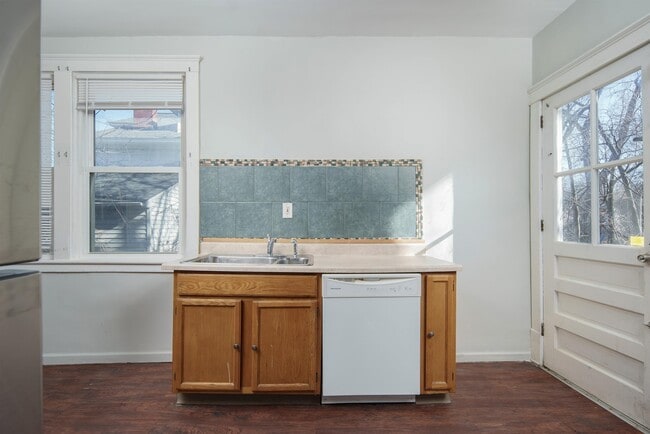 Photo - 814 Lancaster St