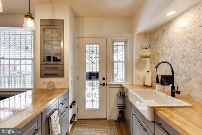 Photo - 1766 E Street NE Unit