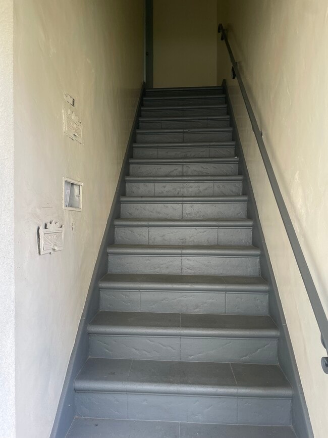 stairs to unit - 5906 San Vicente Blvd Unit 5906 San Vicente Blvd up