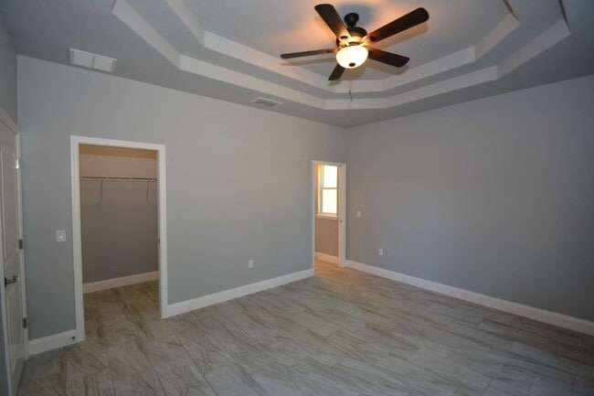 Photo - 25 Rosepetal Ln