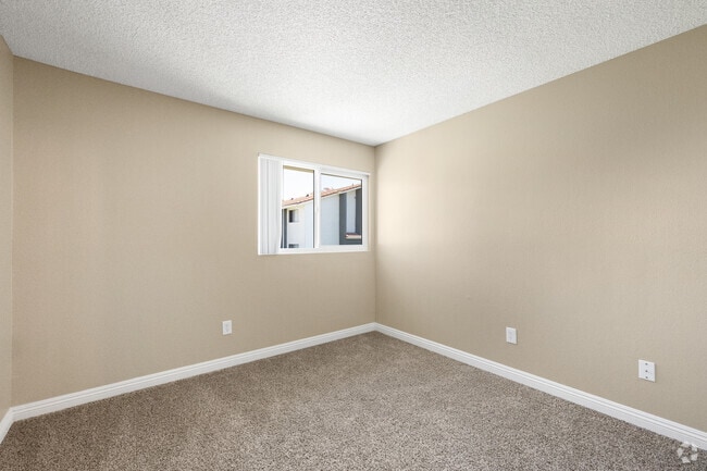 2BR, 2BA - 1,129SF - Primary Bedroom